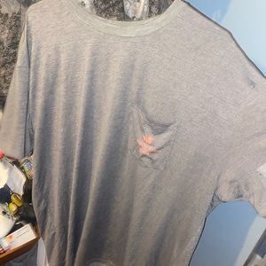 Grey with peach colored design t shirt